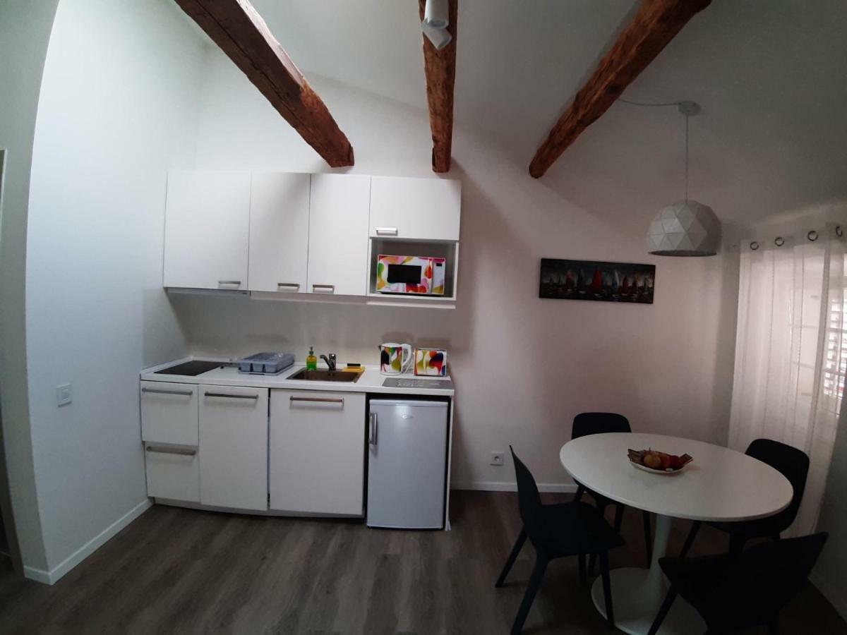 Sea Apartment Carera ロヴィニ エクステリア 写真